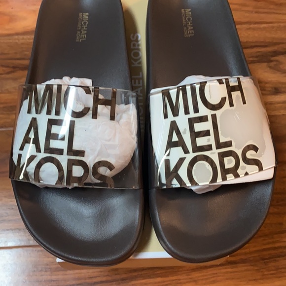 Michael Kors Gilmore Slide - Picture 3 of 5